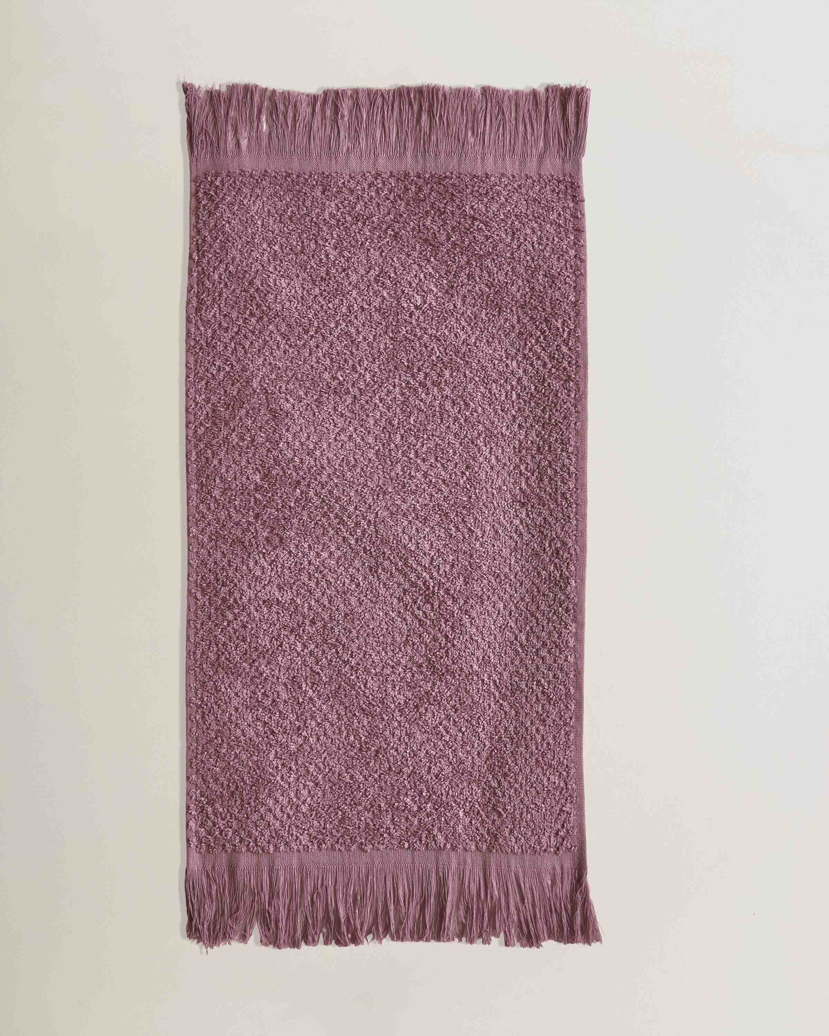 Toalla de baño 550gr chenilla flecos morado