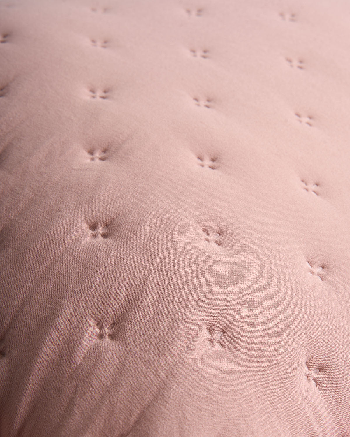 Cuscino perforato rosa semplice Keike